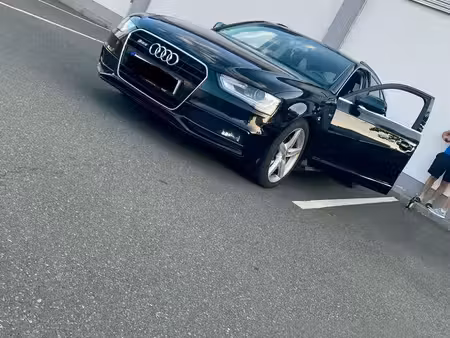 Audi A4 2.0 TDI 190 S line