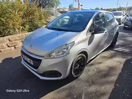 Peugeot 208 1.2 PureTech 82 Active Business