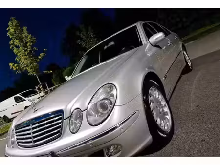 Mercedes-Benz Classe E E 200