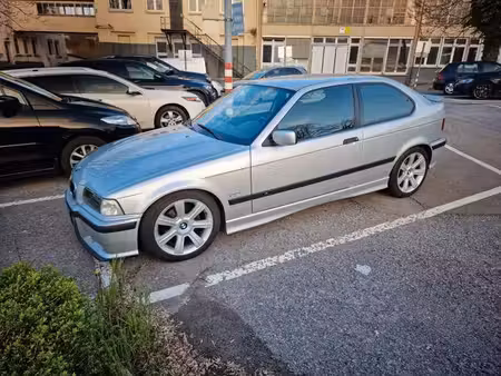 BMW Série 3 361i 1.9 105 Sport