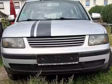 Volkswagen Passat 1.6 Base
