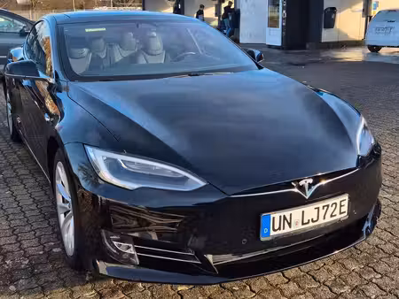 Tesla Model S 60 320