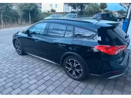 Ford Focus 1.5 182 Active