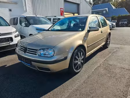 Volkswagen Golf 1.6 102
