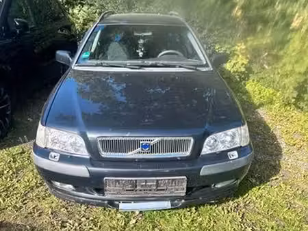 Volvo V40 1.8 122