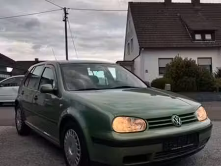 Volkswagen Golf 