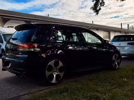 Volkswagen Golf GTI 2.0