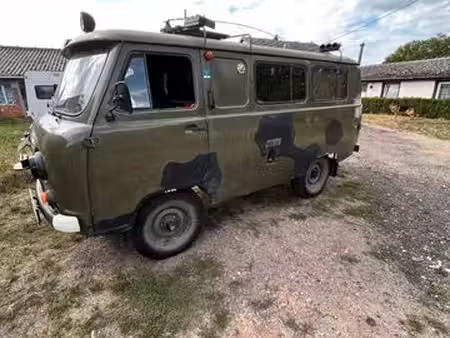 UAZ 452
