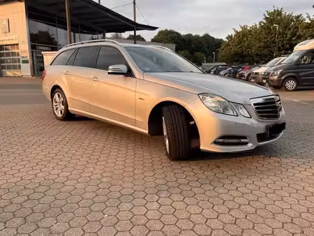 Mercedes-Benz Classe E E 200