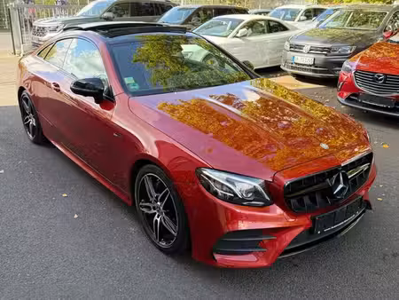 Mercedes-Benz Classe E E 200 2.0 184 AMG Line