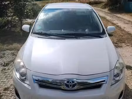 Toyota Auris 1.8 99