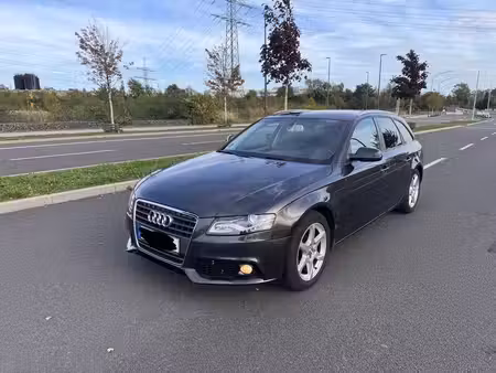 Audi A4 2.0 TDI 143 Attraction