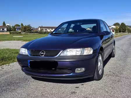 Opel Vectra 2.0 100