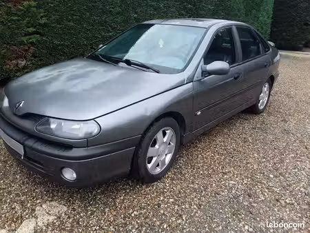Renault Laguna 2.2 115