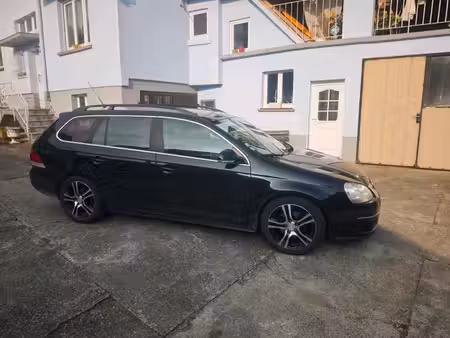 Volkswagen Golf 1.6 105