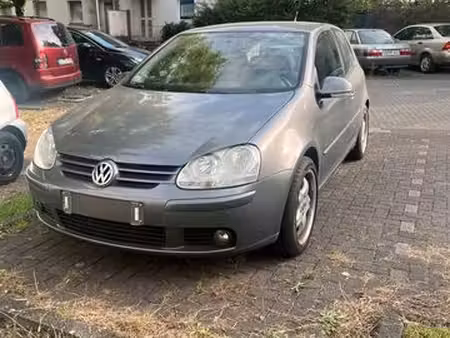 Volkswagen Golf 1.6 FSI