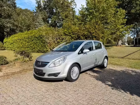 Opel Corsa 1.4 90 Cosmo