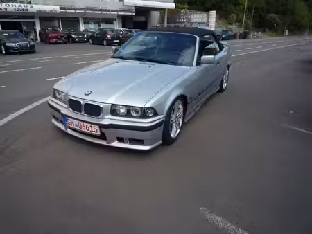 BMW Série 3 318i 1.8 143