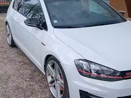 Volkswagen Golf GTI 2.0 TFSI 230
