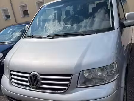 Volkswagen Transporter T5 1.9 TDI 102