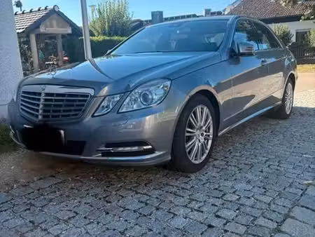 Mercedes-Benz Classe E E 200 2.1 136
