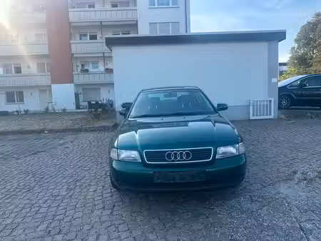 Audi A4 1.6 100