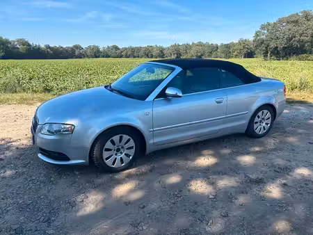 Audi A4 V6 3.0 TDI 233 S line quattro