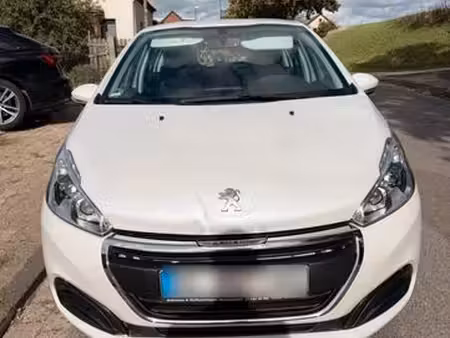 Peugeot 208 1.2 82