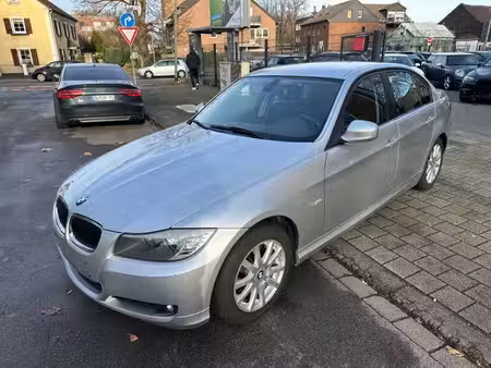 BMW Série 3 318i 2.0 143