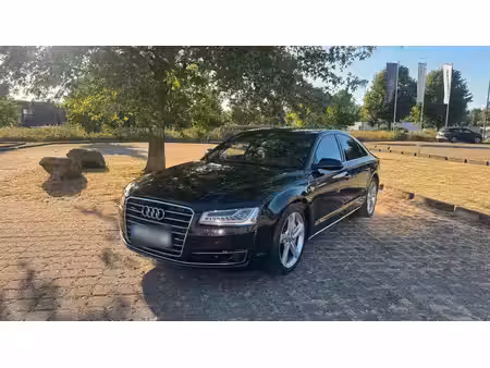 Audi A8 V8 4.2 TDI 385 quattro