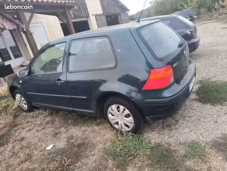 Volkswagen Golf 1.4 75