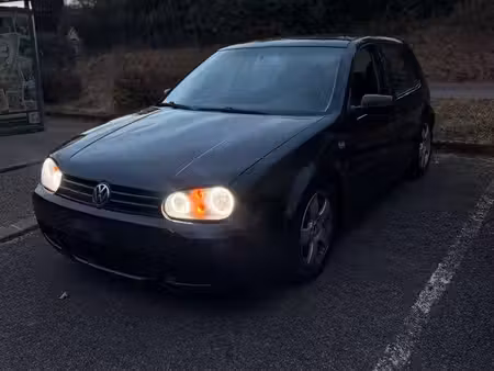 Volkswagen Golf R32 1.9 TDI 105