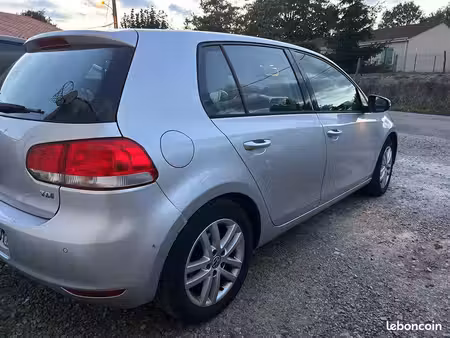 Volkswagen Golf 1.6 TDI 105