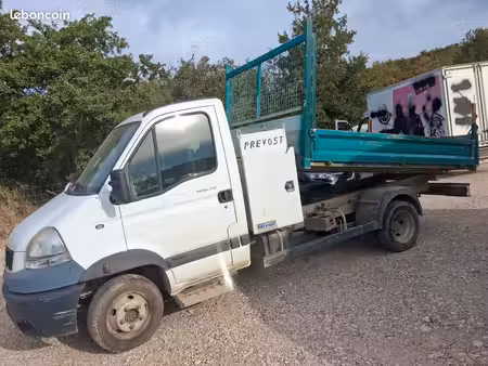 Renault Mascott V6 3.0 150