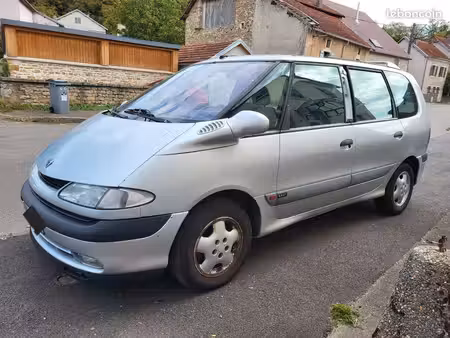 Renault Espace 2.2 110