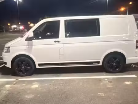 Volkswagen Transporter T5 2.0 TDI 140