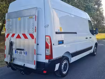 Renault Master 2.3 dCi 110