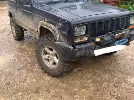Jeep Cherokee 2.5 118 Sport