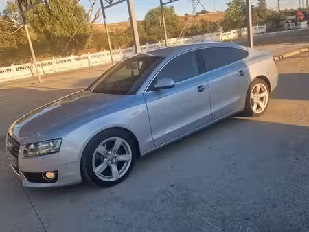 Audi A5 V6 2.7 TDI 190