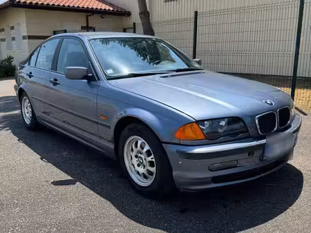BMW Série 3 318i 1.9 118