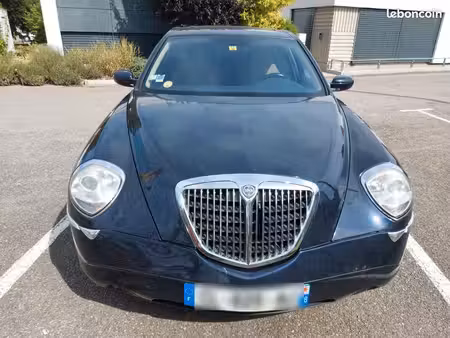 Lancia Thesis 2.4 185