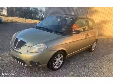 Lancia Ypsilon 