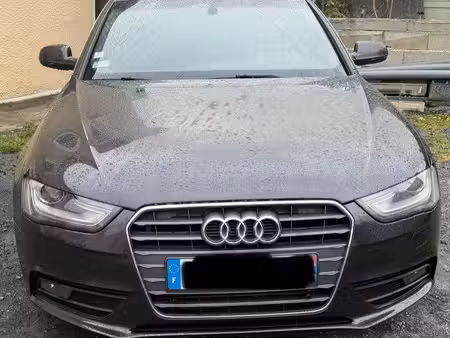 Audi A4 2.0 TDI 143 S line