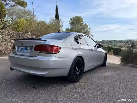 BMW Série 3 330i 3.0 272