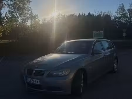 BMW Série 3 325i 218