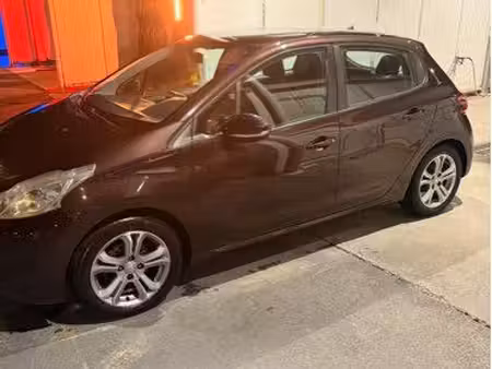 Peugeot 208 1.6 THP 208