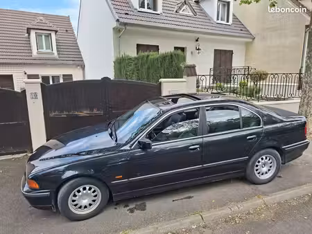 BMW Série 5 528i 2.8 193 Luxe