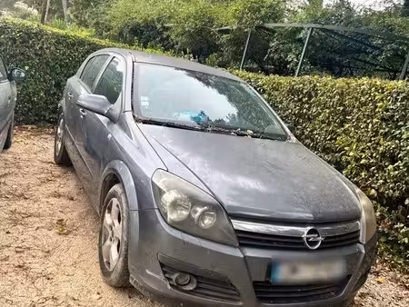 Opel Astra 1.2 90