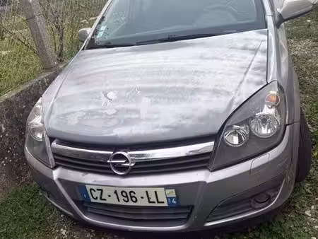 Opel Astra 1.2 90