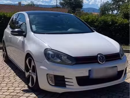 Volkswagen Golf GTI 2.0 TSI 210